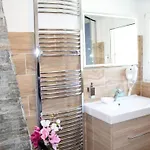 Modernes In By Interhome