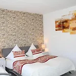 בית נופש Modernes In By Interhome