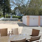בית נופש Modernes In By Interhome