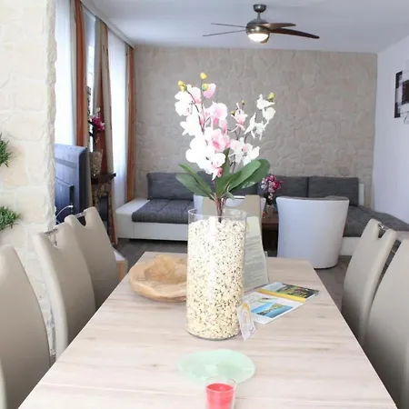Modernes In By Interhome *