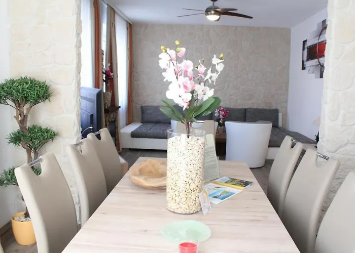 Modernes In By Interhome *